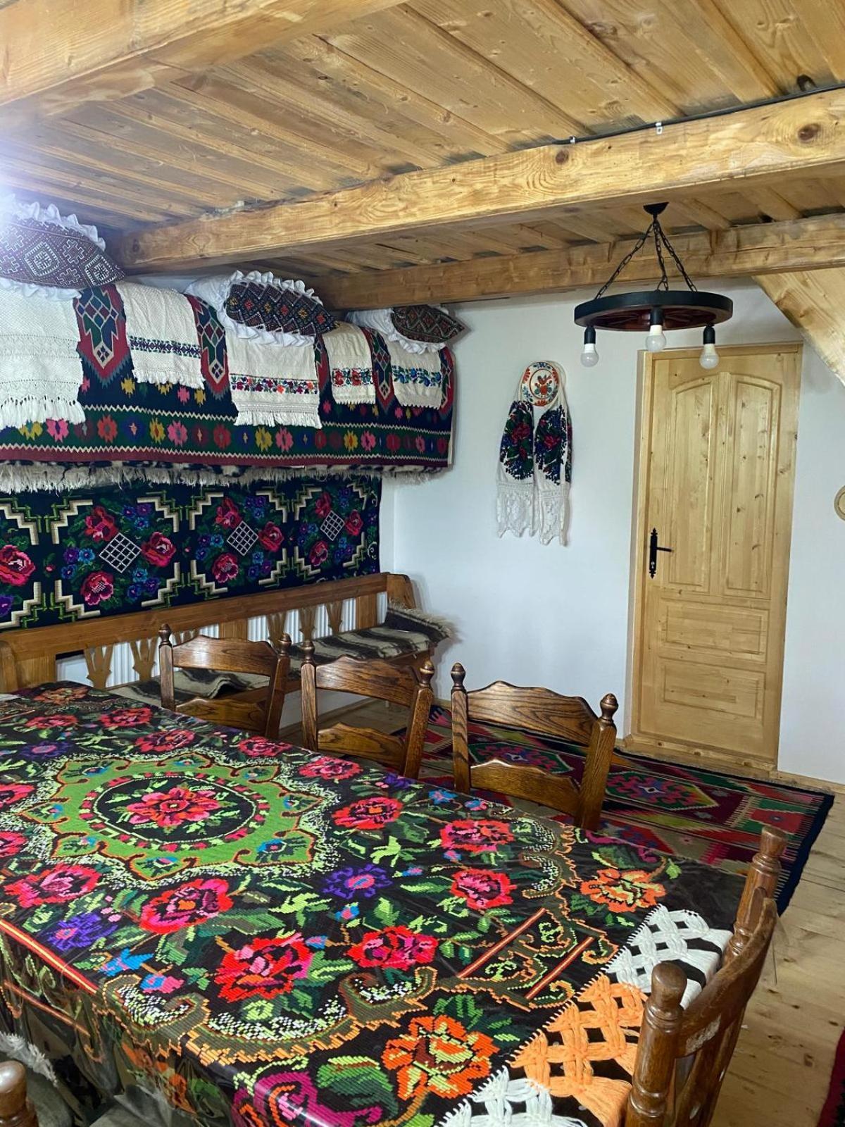 Appartamento Casuta Din Gradina Breb Esterno foto